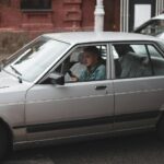 Telefon w Dłoni Podczas Jazdy – Jakie Mandaty Czekają Kierowców w 2026 Roku?