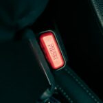 Mandat za niezapięte pasy: Nie tylko kierowca ponosi odpowiedzialność